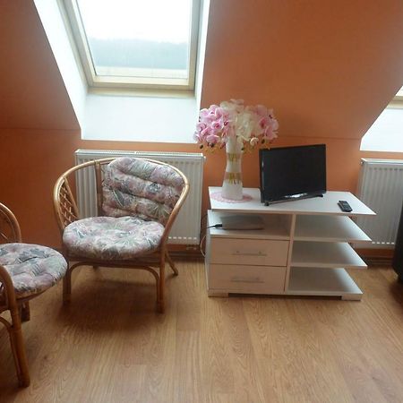 Rodinne Ubytovani - Family Accommodation Kobylice Buitenkant foto